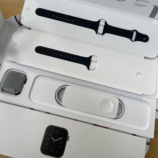 アップルウォッチ(Apple Watch)のApplewatch SE 40mm GPSモデル 4月19日まで限定出品！(腕時計)