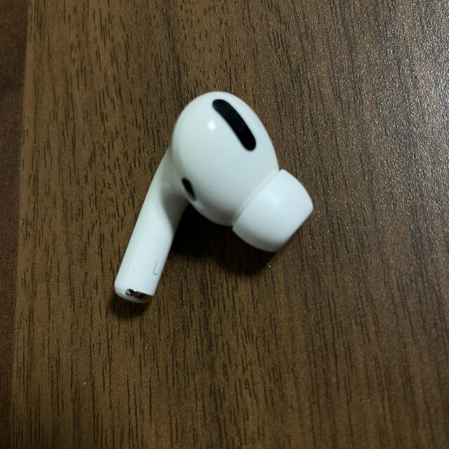 AirPods Pro の左耳です。片耳のみの出品です。