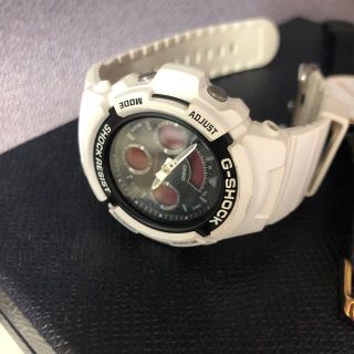 ベビージー(Baby-G)のG-SHOCK白時計(腕時計(デジタル))