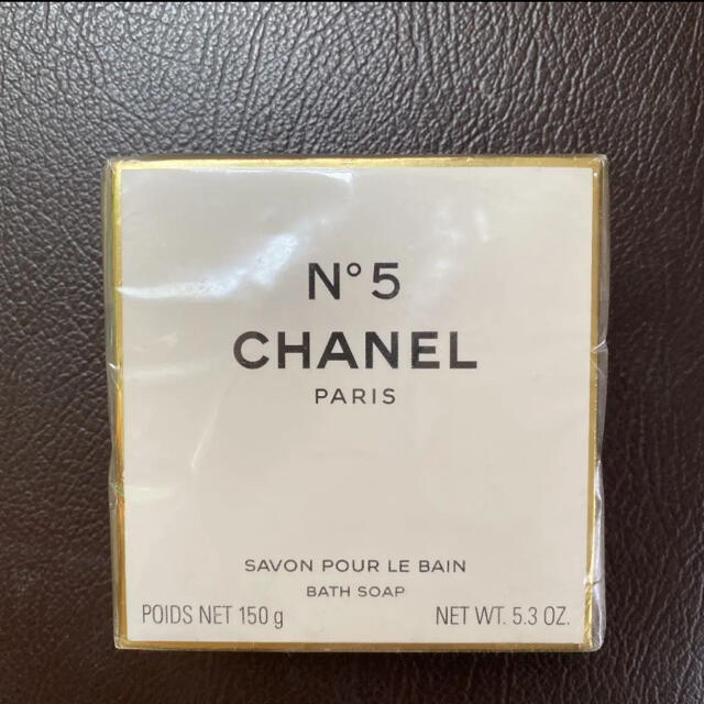 CHANEL シャネル