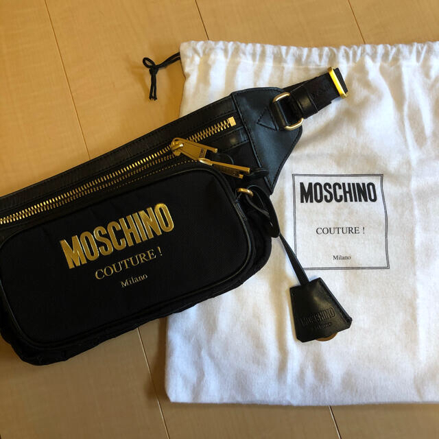 MOSCHINO ボディーバッグ