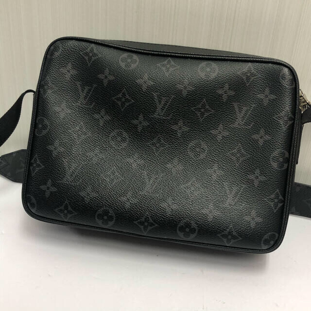 LOUIS VUITTON(ルイヴィトン)のクーポンでお得！ルイ・ヴィトン メッセンジャー バッグ M30233 メンズのバッグ(メッセンジャーバッグ)の商品写真