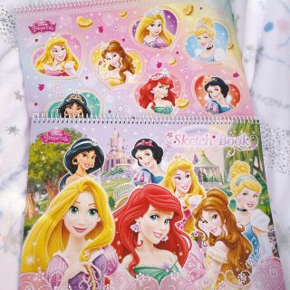 ディズニー(Disney)の♡♥ 新品 ♥♡ ディズニー プリンセス スケッチブック ぬりえ付き 2冊(スケッチブック/用紙)