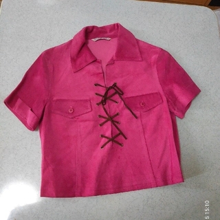 ヨシユキコニシ(YOSHIYUKI KONISHI)のヨシユキコニシ ピンクスエードシャツブラウス(シャツ/ブラウス(半袖/袖なし))