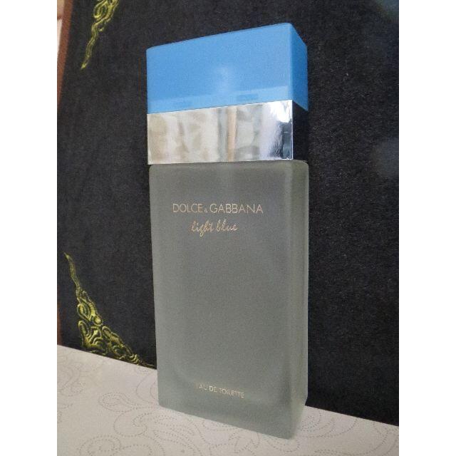 DOLCE&GABBANA(ドルチェアンドガッバーナ)の残量たっぷり　ドルチェ＆ガッバーナ ライトブルー　100ml コスメ/美容の香水(香水(女性用))の商品写真