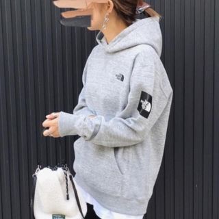 ザノースフェイス(THE NORTH FACE)の【THE NORTH FACE】Square Logo Hoodie　パーカー (パーカー)