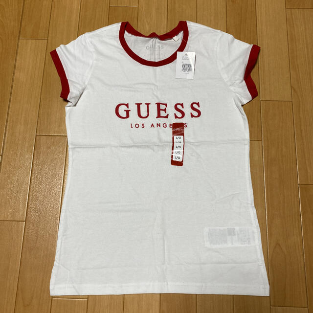 GUESS(ゲス)のTシャツ レディース　guess レディースのトップス(Tシャツ(半袖/袖なし))の商品写真