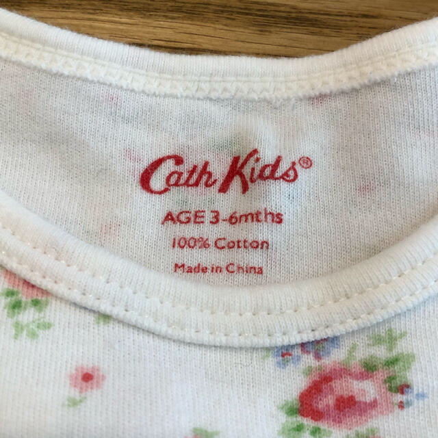 Cath Kidston(キャスキッドソン)の【キャス•キッドソン】足付きロンパース　3-6m キッズ/ベビー/マタニティのベビー服(~85cm)(ロンパース)の商品写真