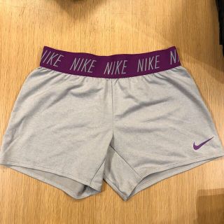 ナイキ(NIKE)のNike スポーツ用　GLAY パンツLサイズ　レディース(ウェア)