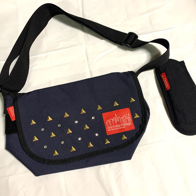 Manhattan Portage(マンハッタンポーテージ)の金沢店限定品　Manhattan portage メッセンジャーバックSサイズ レディースのバッグ(メッセンジャーバッグ)の商品写真