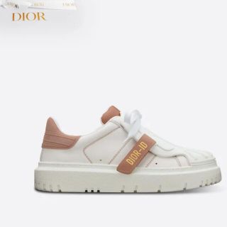 クリスチャンディオール(Christian Dior)のDIORのスニーカー新品です！(スニーカー)