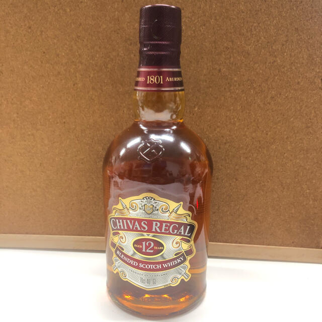 REGAL(リーガル)のCHIVAS REGAL AGED 12 40度 700ml 食品/飲料/酒の酒(ウイスキー)の商品写真