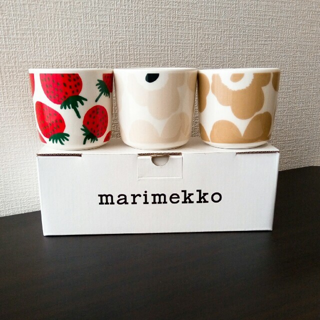 marimekko(マリメッコ)のmarimekko　マリメッコ　ラテマグ　マグカップ　マンシッカ インテリア/住まい/日用品のキッチン/食器(グラス/カップ)の商品写真