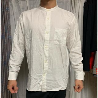 ユニクロ(UNIQLO)のノーカラーシャツ(シャツ)