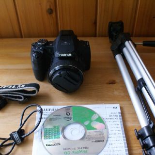 フジフイルム(富士フイルム)のFUJIFILM　FinePix　S1 富士フイルム　光学50倍　Wi-Fi搭載(コンパクトデジタルカメラ)