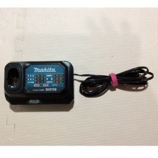 マキタ(Makita)のマキタ充電器　DC07SB(バッテリー/充電器)