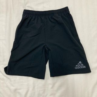 アディダス(adidas)のadidasハーフパンツ(ショートパンツ)