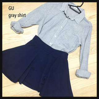 ジーユー(GU)のGU ◆ グレーストライプシャツ(シャツ/ブラウス(長袖/七分))
