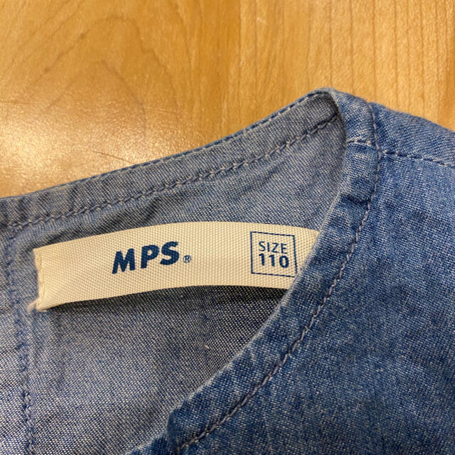 MPS ノースリーブ　デニム キッズ/ベビー/マタニティのキッズ服女の子用(90cm~)(Tシャツ/カットソー)の商品写真