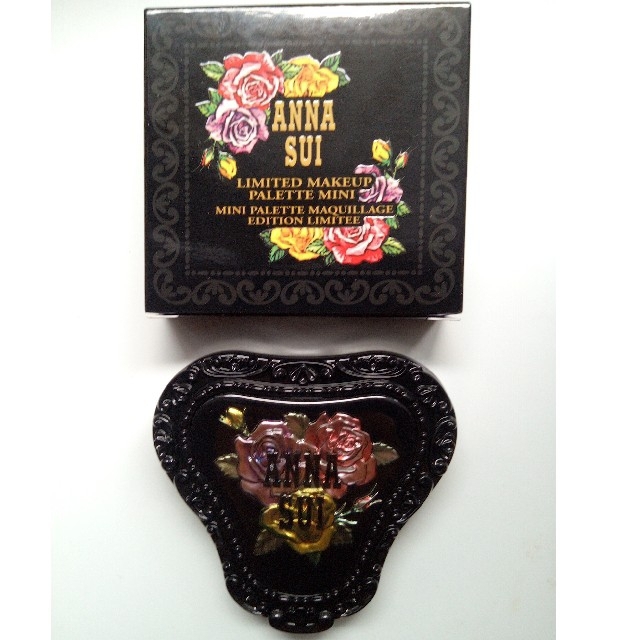 ANNA SUI(アナスイ)のANNA SUI リミテッド メイクアップ パレット ミニ フェイスカラー304 コスメ/美容のベースメイク/化粧品(フェイスカラー)の商品写真