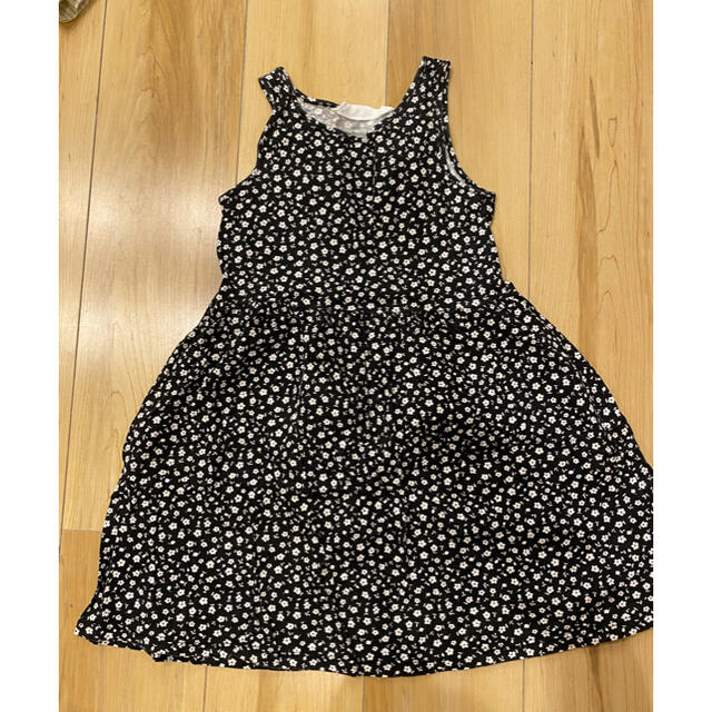 H&M 花柄　ノースリーブワンピース キッズ/ベビー/マタニティのキッズ服女の子用(90cm~)(ワンピース)の商品写真