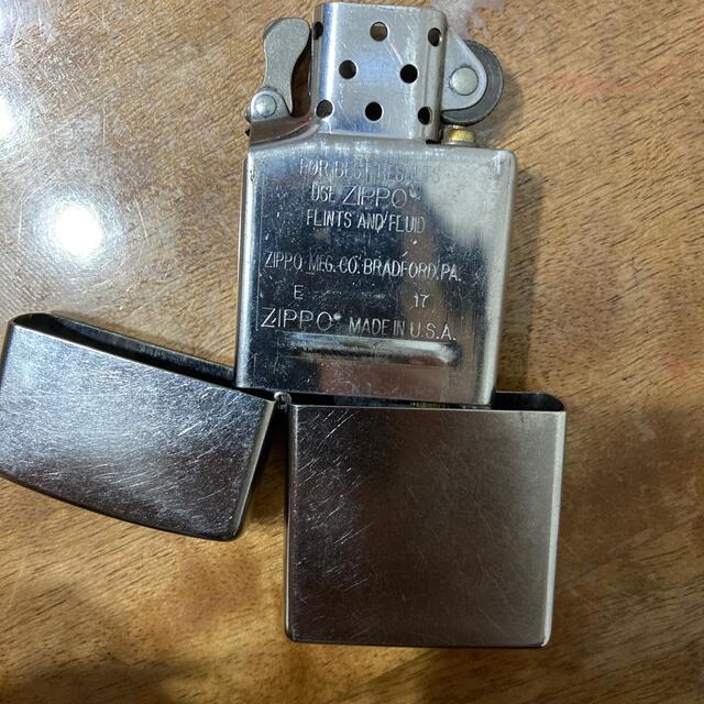 ZIPPO(ジッポー)のzippo ジッポ　ライター　オイル メンズのファッション小物(タバコグッズ)の商品写真