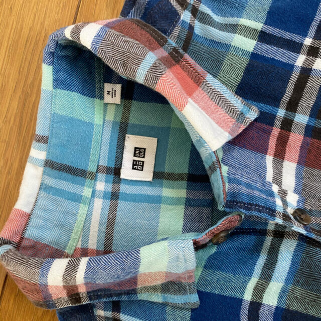 UNIQLO(ユニクロ)のUNIQLO ユニクロ 長袖 チェックシャツ Mサイズ レディースのトップス(シャツ/ブラウス(長袖/七分))の商品写真