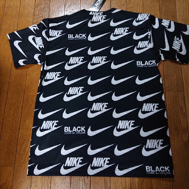 BLACK COMME des GARCONS(ブラックコムデギャルソン)のNike BLACK Conme des Garçons garcons メンズのトップス(Tシャツ/カットソー(半袖/袖なし))の商品写真