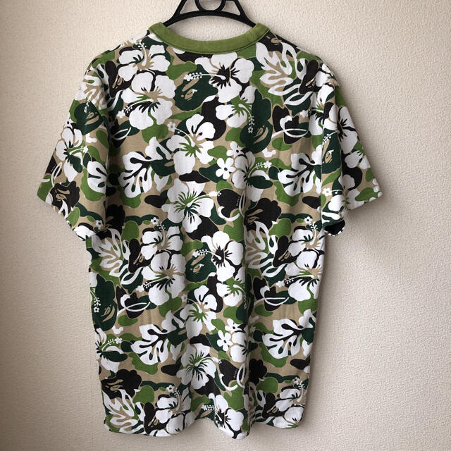 A BATHING APE(アベイシングエイプ)のアベイシングエイプ　リバーシブル　ハイビスカスTシャツMade in Japan メンズのトップス(Tシャツ/カットソー(半袖/袖なし))の商品写真