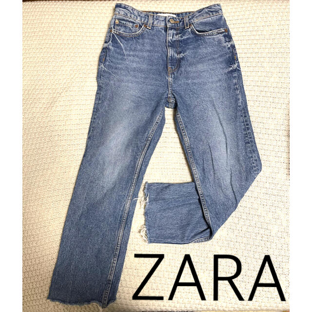 ZARA(ザラ)の【ZARA】ハイウエスト　ストレートジーンズ レディースのパンツ(デニム/ジーンズ)の商品写真