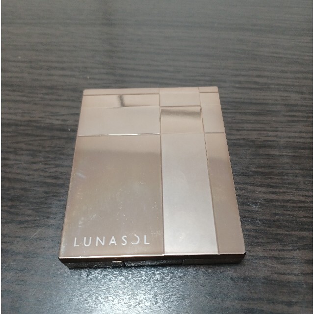 LUNASOL(ルナソル)のLUNASOL　スキンモデリングアイズ コスメ/美容のベースメイク/化粧品(アイシャドウ)の商品写真