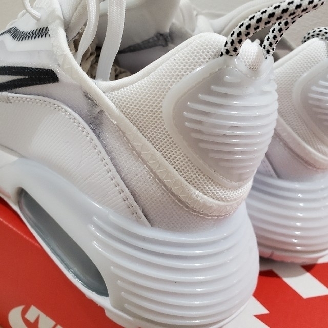 靴/シューズNike Air Max 2090 Triple White新品未使用　24.5