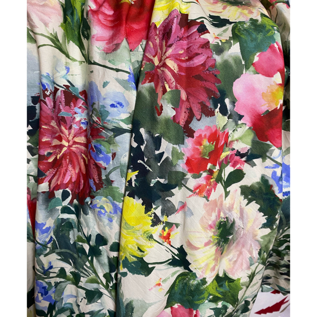 ZARA(ザラ)のZARA 花柄　フレアスカート レディースのスカート(ひざ丈スカート)の商品写真