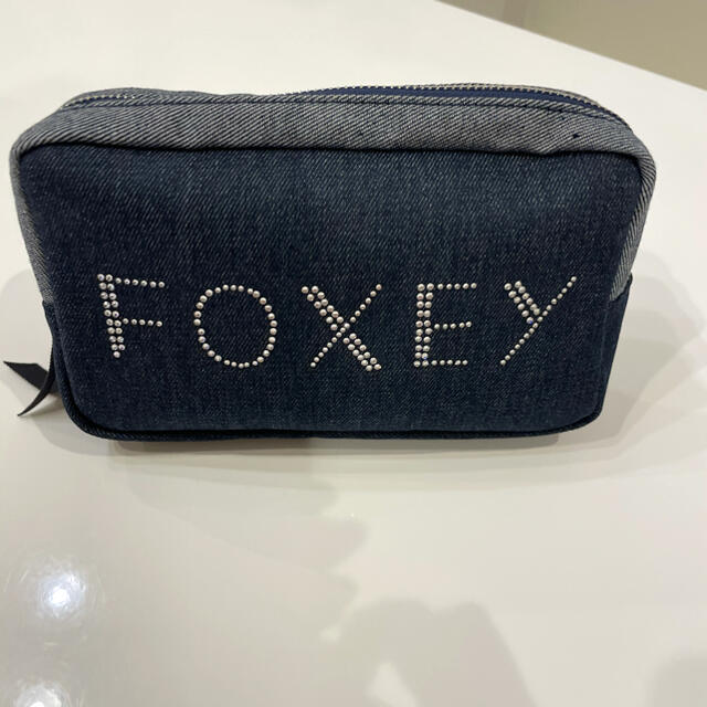 FOXEY(フォクシー)のFOXEY デニムポーチ レディースのファッション小物(ポーチ)の商品写真