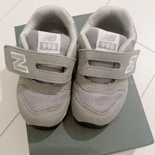 ニューバランス(New Balance)のニューバランス  スニーカー  グレー　12cm ベビー　(スニーカー)