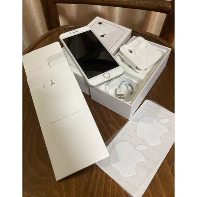 iPhone 8  64G シルバー　美品