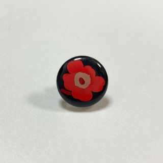 マリメッコ(marimekko)のマリメッコ  ピンバッジ(バッジ/ピンバッジ)