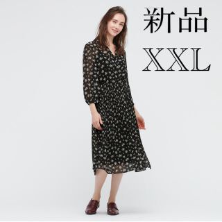 ユニクロ(UNIQLO)のUNIQLO ユニクロ 花柄プリーツワンピース　シフォンプリーツワンピース　(ロングワンピース/マキシワンピース)