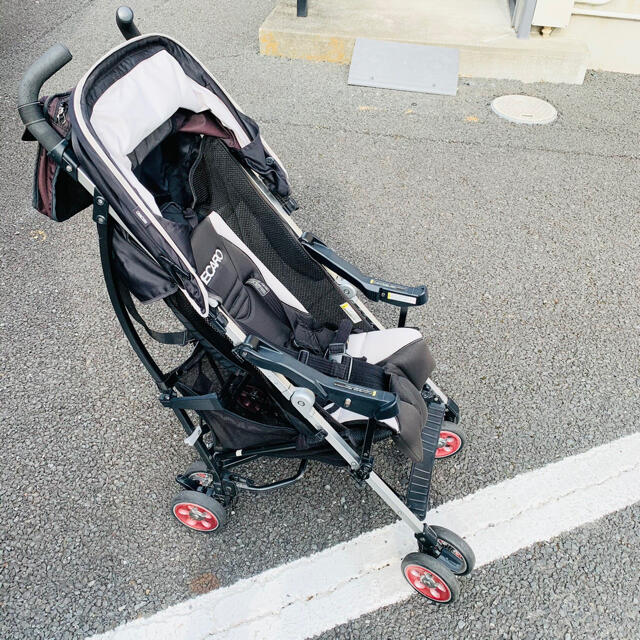 RECARO(レカロ)の4月25日限定セールレカロ アイウォーク RECARO 赤ちゃん ベビーカー 黒 キッズ/ベビー/マタニティの外出/移動用品(ベビーカー/バギー)の商品写真