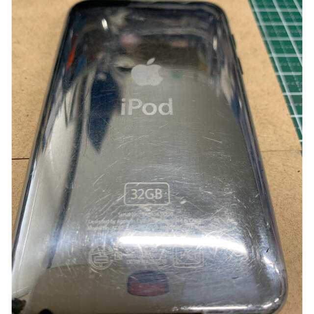 Apple(アップル)のApple iPod touch 2 スマホ/家電/カメラのオーディオ機器(ポータブルプレーヤー)の商品写真