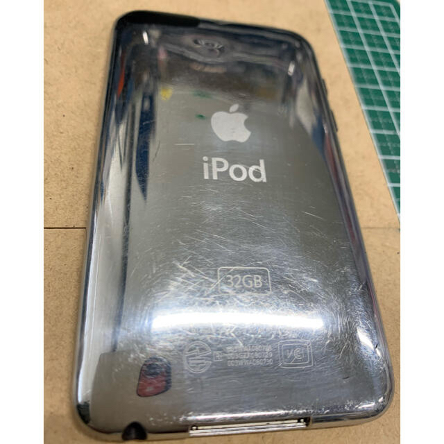 Apple(アップル)のApple iPod touch 2 スマホ/家電/カメラのオーディオ機器(ポータブルプレーヤー)の商品写真