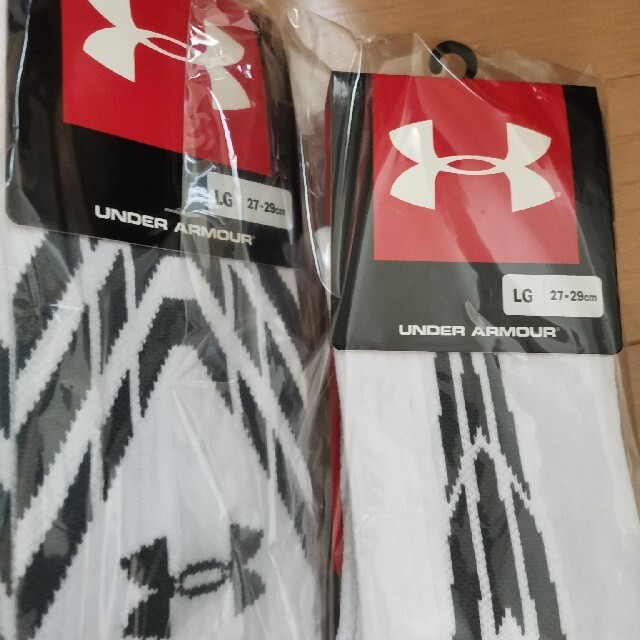 UNDER ARMOUR(アンダーアーマー)の2021 アンダーアーマー 福袋 XXL メンズ8点セット 未使用 スポーツ/アウトドアのトレーニング/エクササイズ(トレーニング用品)の商品写真