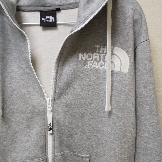 THE NORTH FACE(ザノースフェイス)のザ・ノース・フェイス　パーカー　メンズ　Ｍ メンズのトップス(パーカー)の商品写真