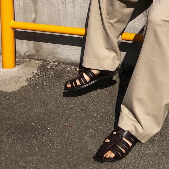 TODAYFUL(トゥデイフル)のtodayful Leather Belt Sandals レザーベルトサンダル レディースの靴/シューズ(サンダル)の商品写真