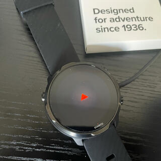 スント(SUUNTO)のSUUNTO 7 付属品多数 ブラック 腕時計 本体カバー付き 予備ケーブル付属(腕時計(デジタル))