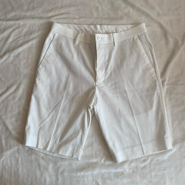 UNIQLO(ユニクロ)のUNIQLO ホワイトパンツ メンズのパンツ(ショートパンツ)の商品写真
