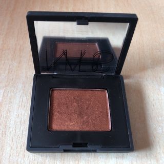 ナーズジャパン(NARS)の『あいちゃんさん専用』NARS シングルアイシャドーGUAYAQUIL 5324(アイシャドウ)