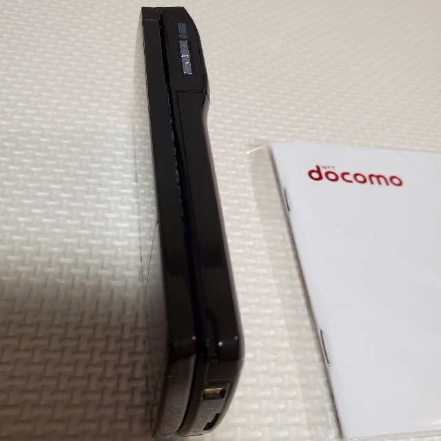 NEC(エヌイーシー)のDOCOMO　N01G　ガラケー スマホ/家電/カメラのスマートフォン/携帯電話(携帯電話本体)の商品写真