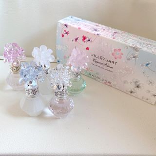 ジルスチュアート(JILLSTUART)のJILL STUART Beauty クリスタルブルーム オードパルファン 5種(香水(女性用))