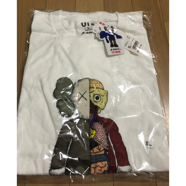 UNIQLO(ユニクロ)のUNIQLO × KAWS Tシャツ メンズのトップス(Tシャツ/カットソー(半袖/袖なし))の商品写真